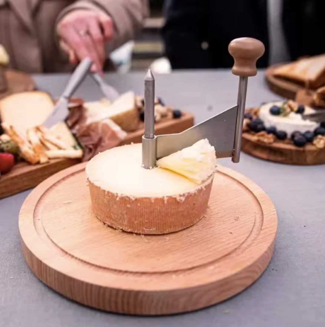 Girolle à fromage en hêtre